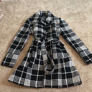 Women’s belted coat